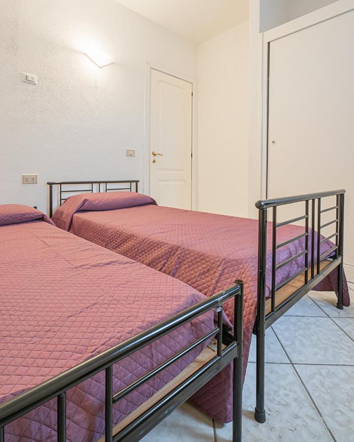 Ambra Holiday Rooms San Teodoro  Eksteriør billede